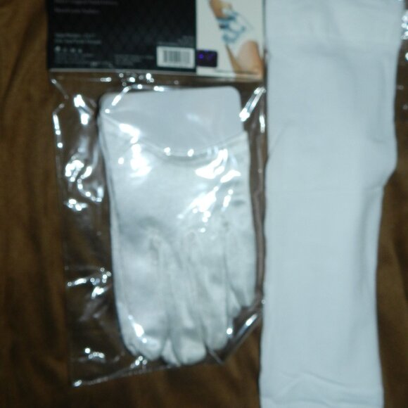 Leg Avenue White Mini Cropped Satin Gloves & Thigh High Stockings 🆕SHIPS⌚😮‍💨⚡ - Picture 9 of 13
